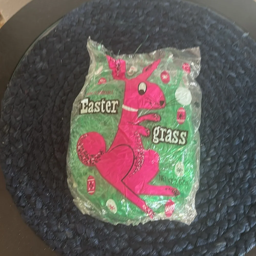 FINAL Price $5:  Lot of 5 Grass packages for Easter Baskets.